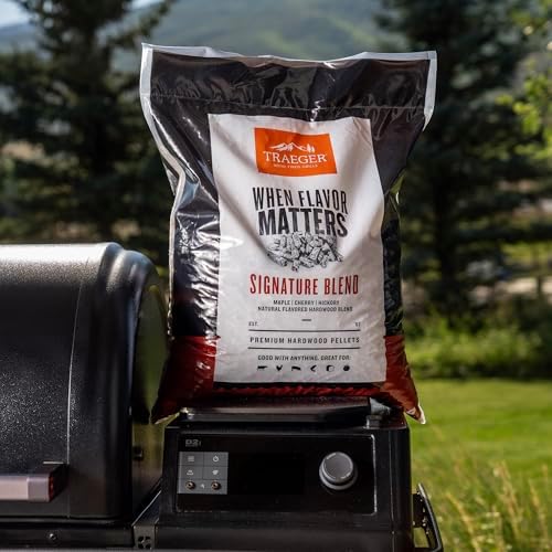 Traeger Grills Signature Blend 100% All-Natural Wood Pellets for Smokers and Pellet Grills, BBQ, Bake, Roast, 18 lb. Bag - Image 5