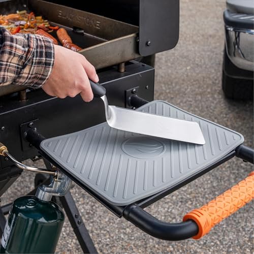 Blackstone® Silicone Large Griddle Spatula Mat - Non Slip, Heavy Duty - Image 3