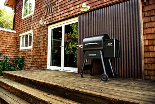Traeger Ironwood 650 Wood Pellet Grill & Smoker, 650 Sq In, WiFi - Image 2